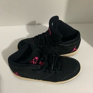NIKE JORDAN 1Flight‎ Shoes 1.5Y Black with Pink